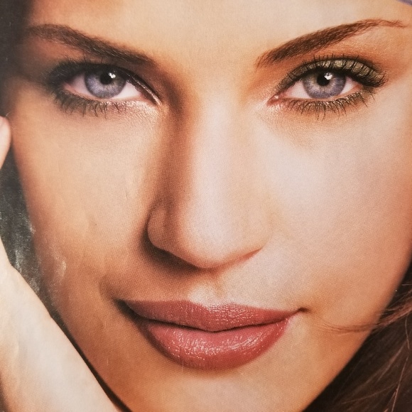 Tawny Twilight Lip Liner Stick by Mary Kay - Picture 6 of 6